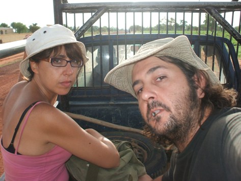 En una Pick up que nos llevó al autobús que cruzaba la frontera