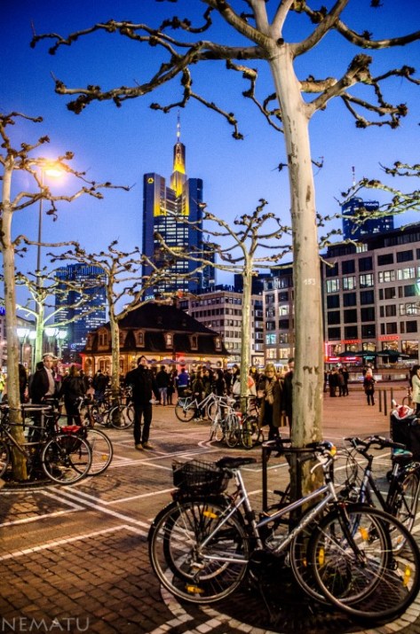 NosequePlazt. En el centro.