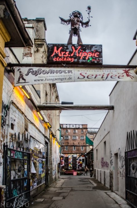 Fábrica okupada/remodelada.