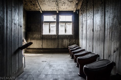 Los baños del barracón.